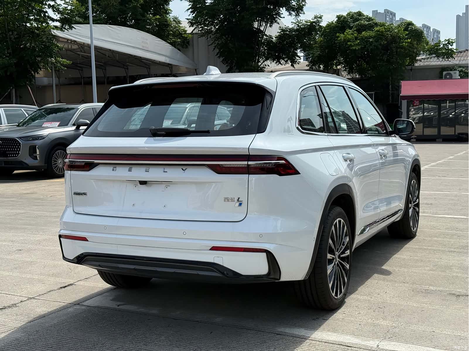 Geely Xingyue L, 2026 7
