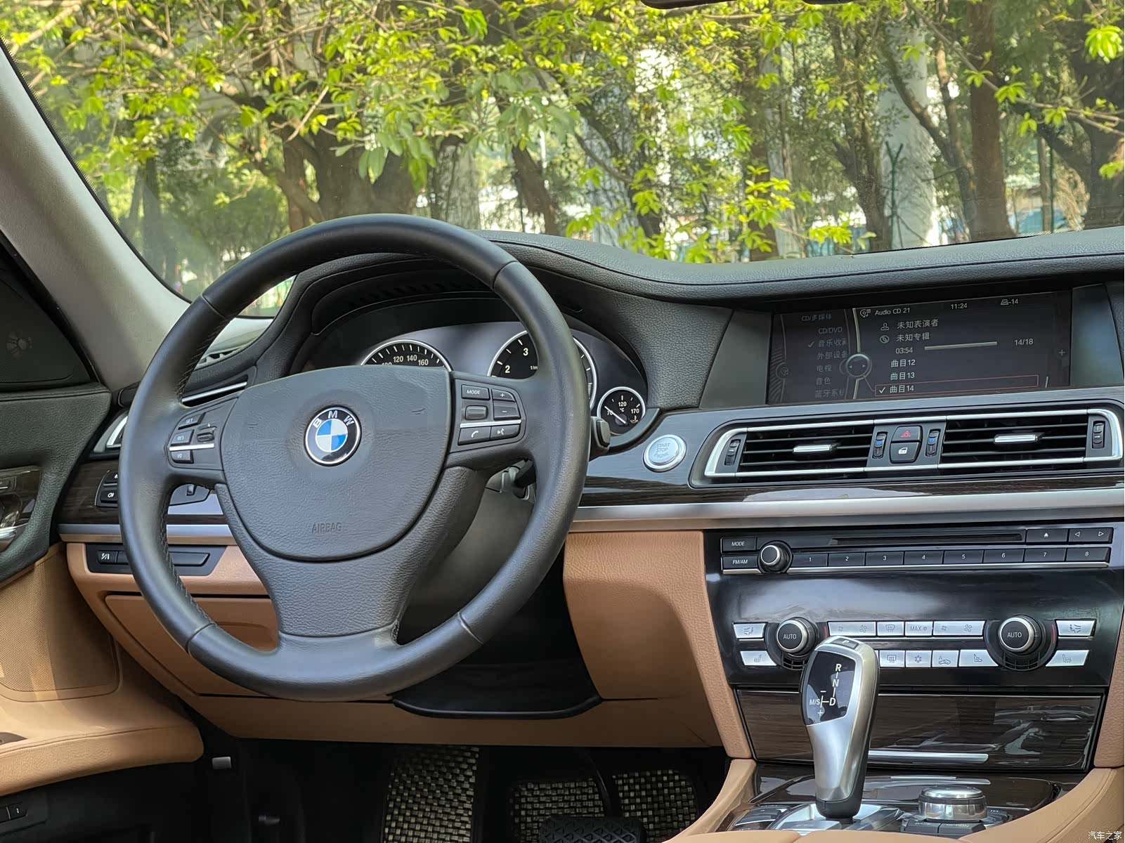 BMW 7 Series, 2011 10