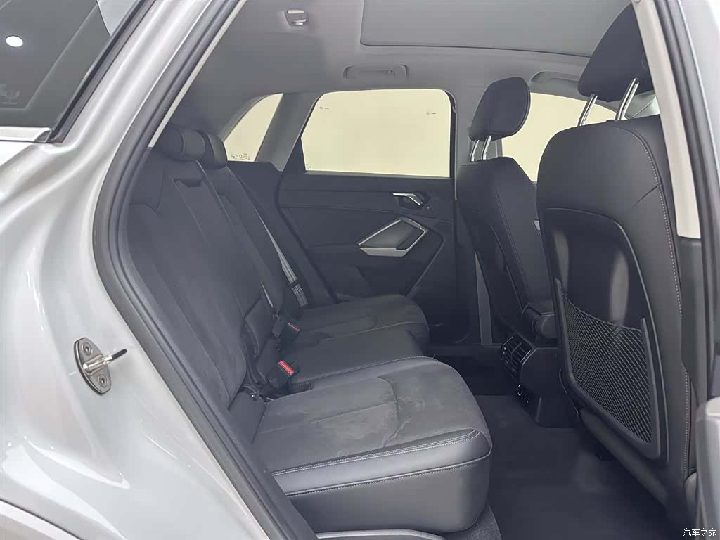 Audi Q3, 2023 16