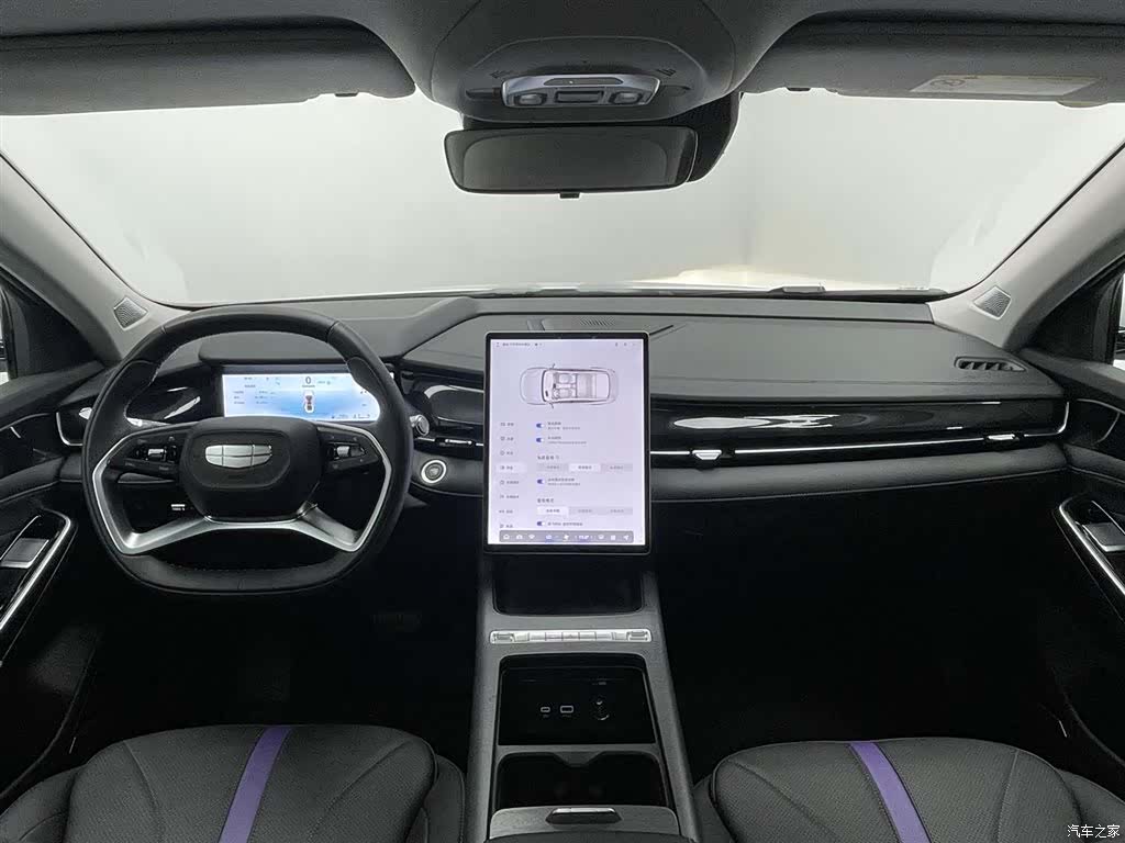 Geely Preface, 2025 12