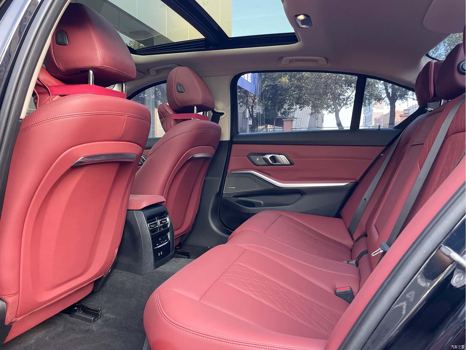 BMW 3 Series, 2023 7