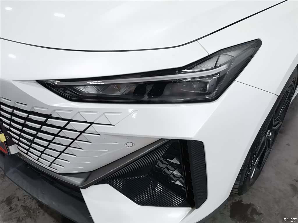 Changan UNI-V, 2022 7