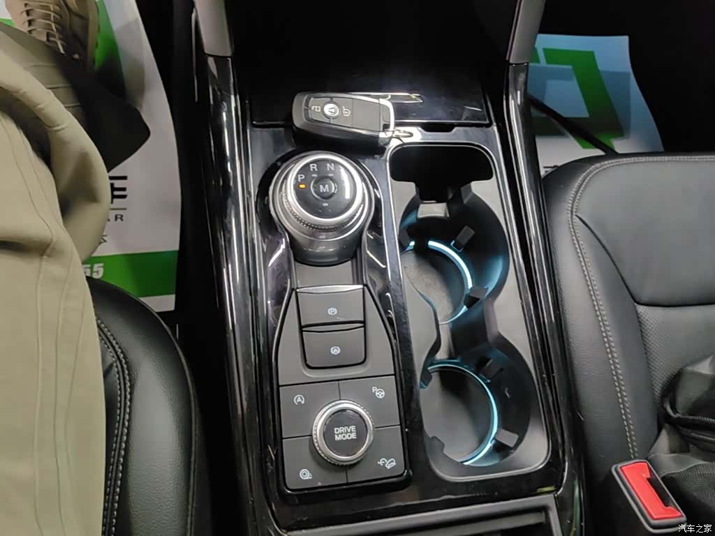 Ford Explorer, 2021 14