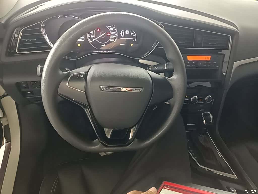 Nissan D60, 2022 3