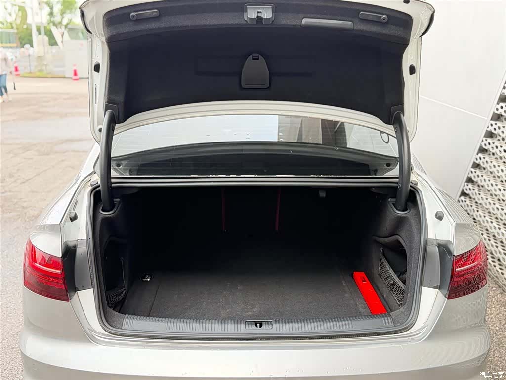 Audi A4L, 2023 14