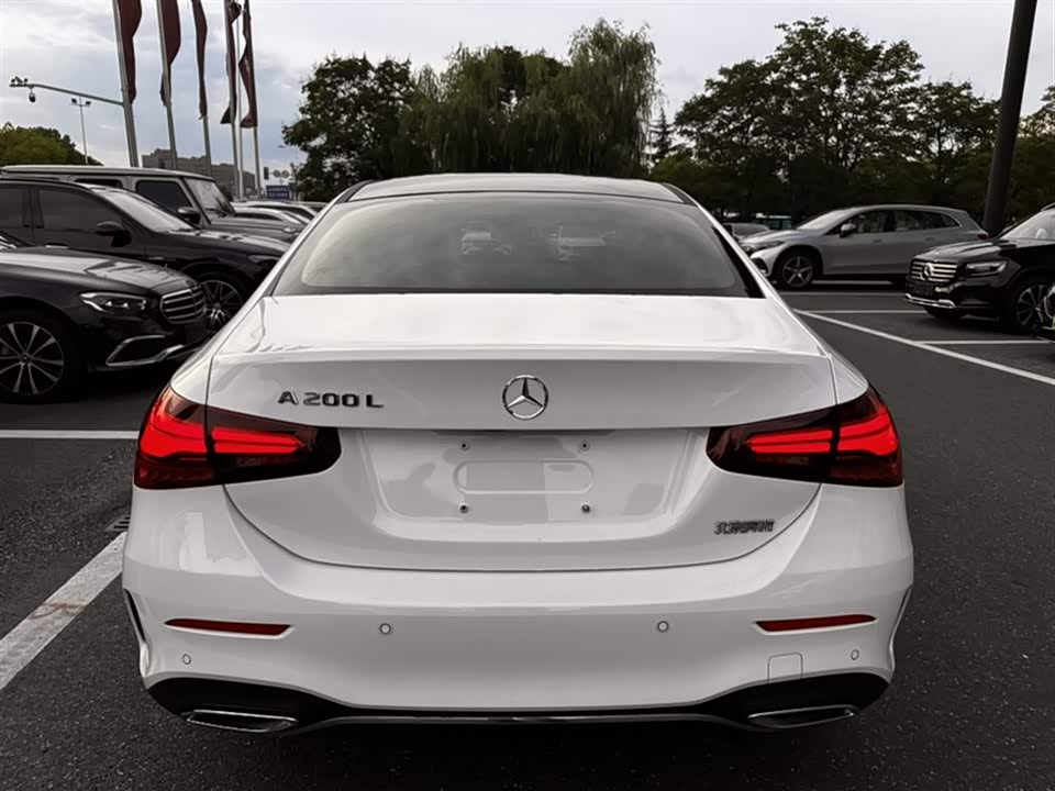 Mercedes-Benz Class A Mercedes-Benz Class A