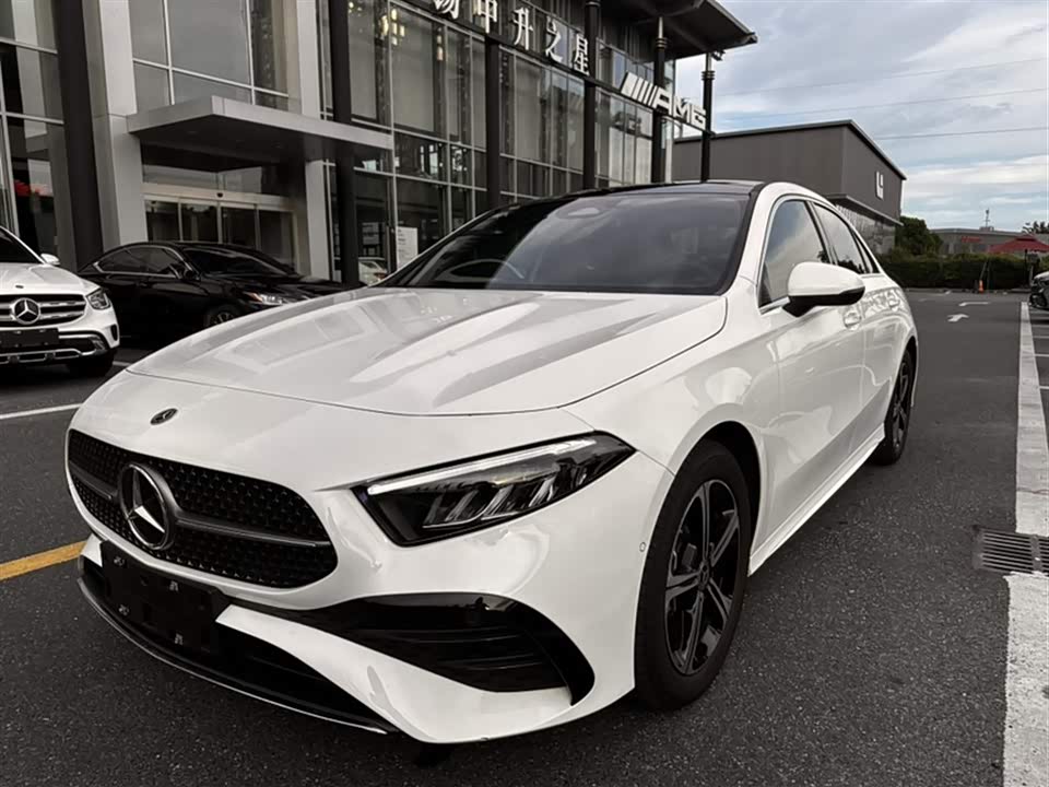 Mercedes-Benz Class A Mercedes-Benz Class A