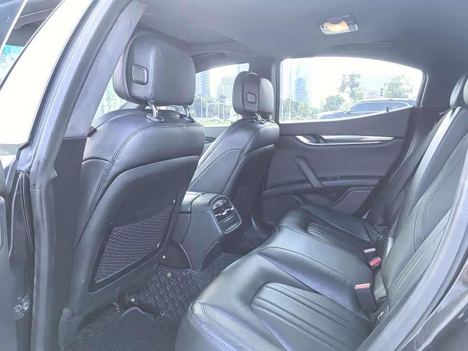 Maserati Ghibli Maserati Ghibli