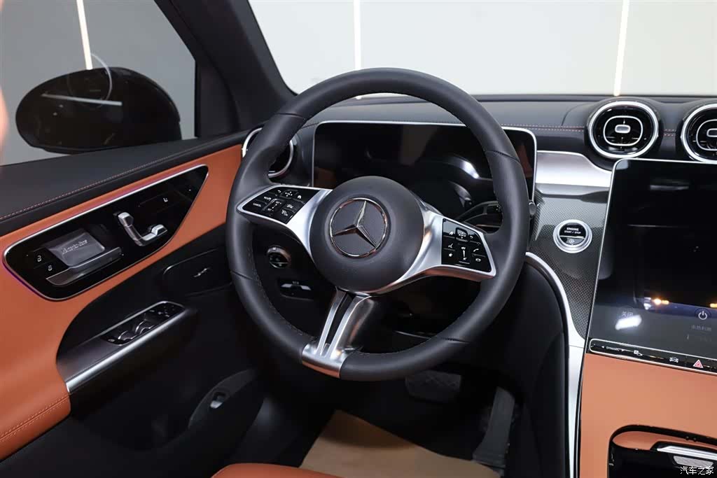 Mercedes-Benz GLC, 2026 23