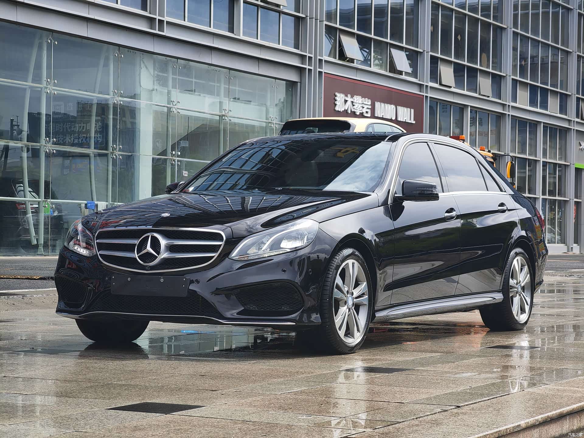 Mercedes-Benz E-Class, 2014 1