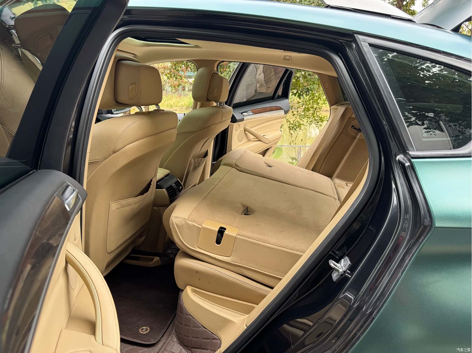 BMW X6, 2011 23