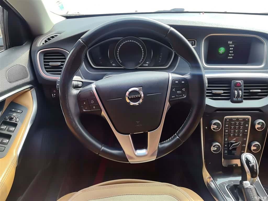 Volvo V40, 2017 3