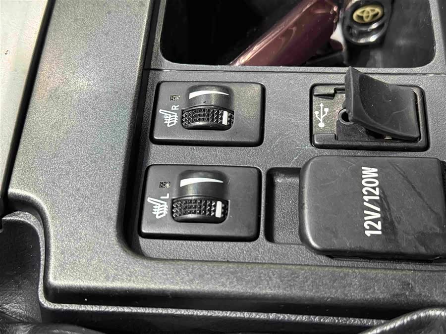 Toyota Prado 2015, фото 15
