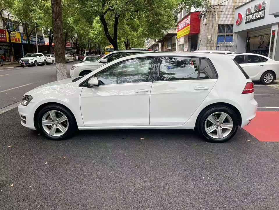 Volkswagen golf