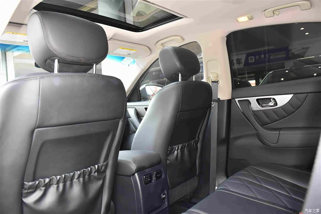 Infiniti QX70, 2015 8
