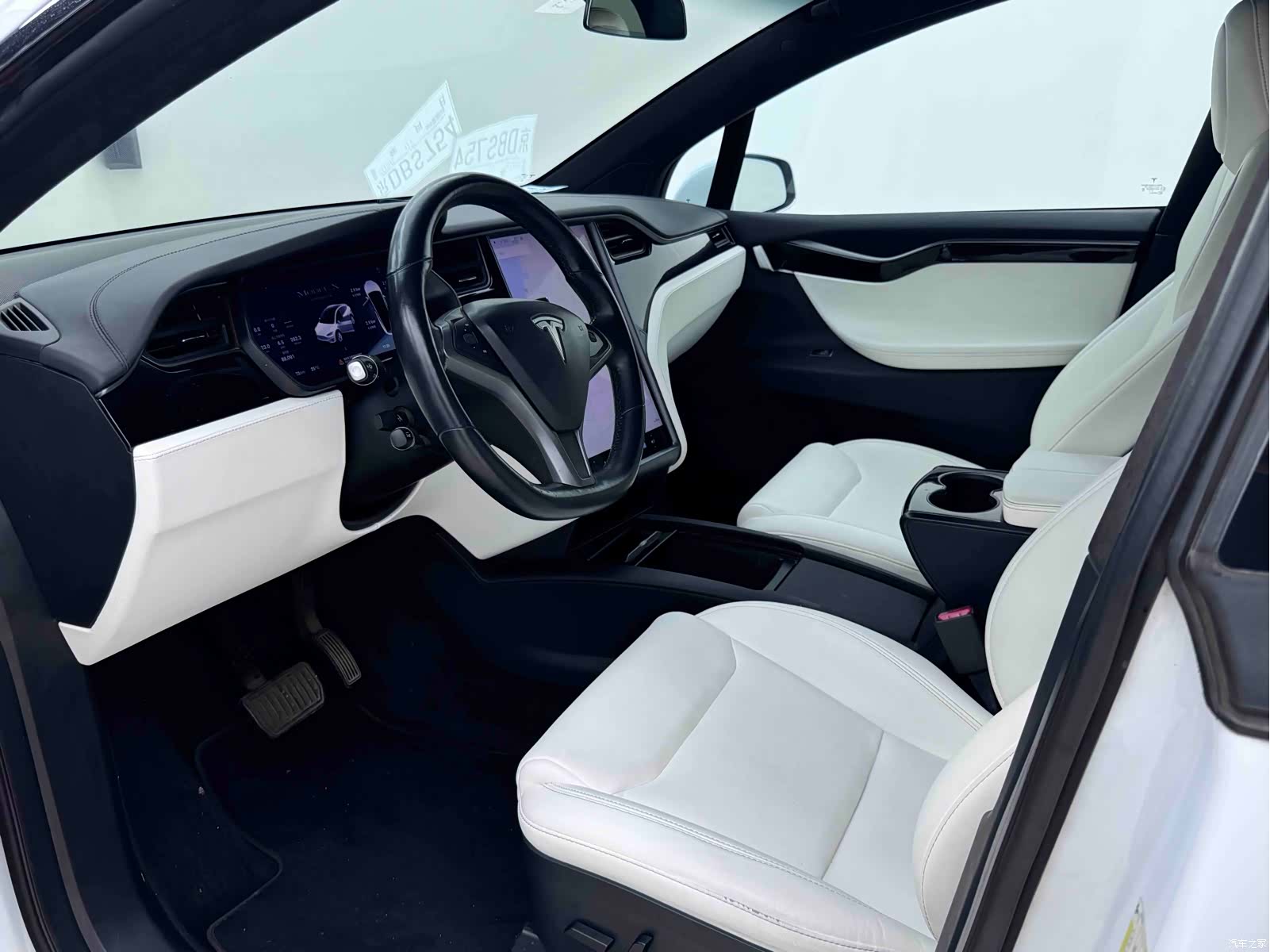 Tesla Model X, 2021 21