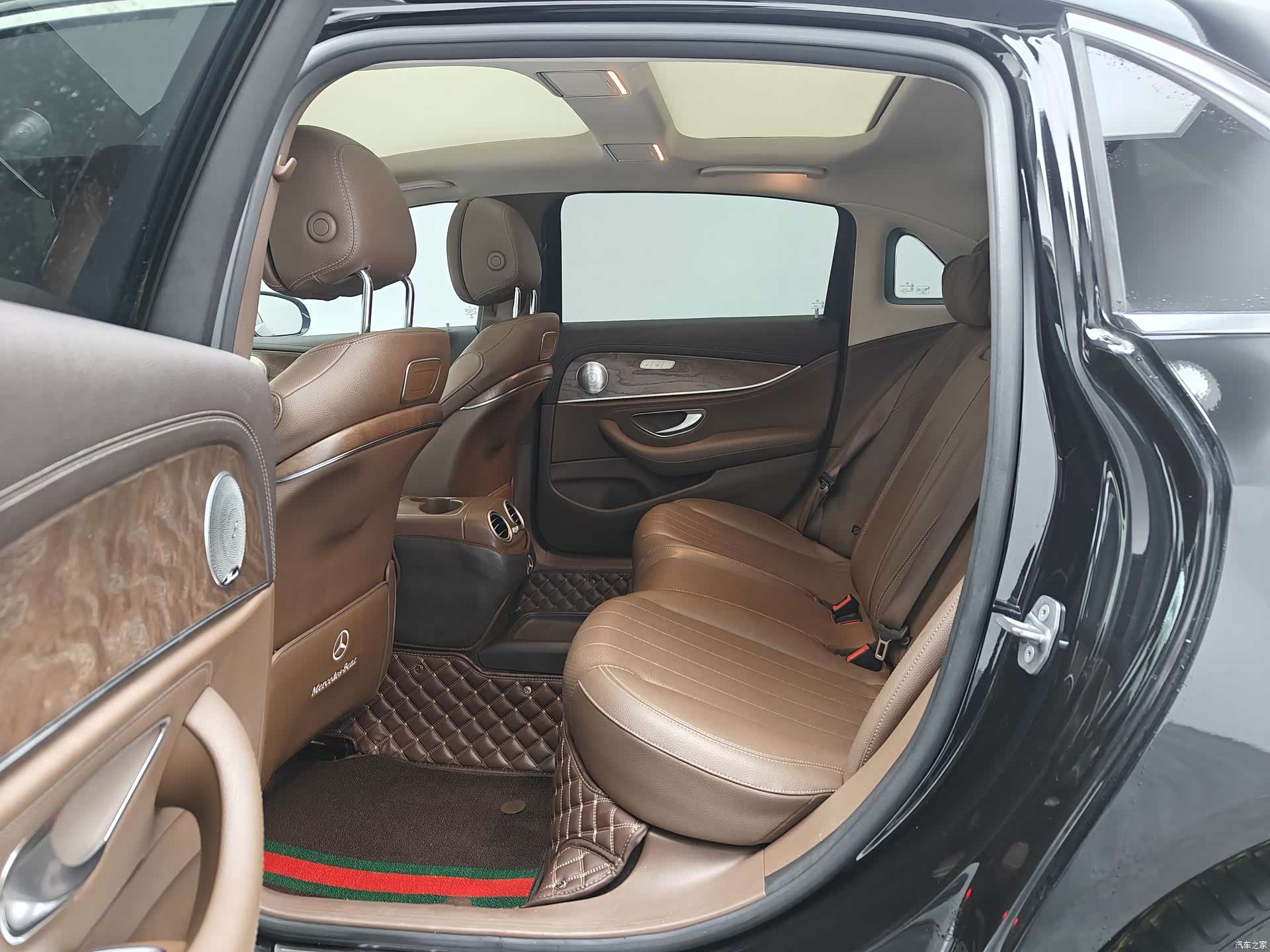 Mercedes-Benz E-Class, 2018 11
