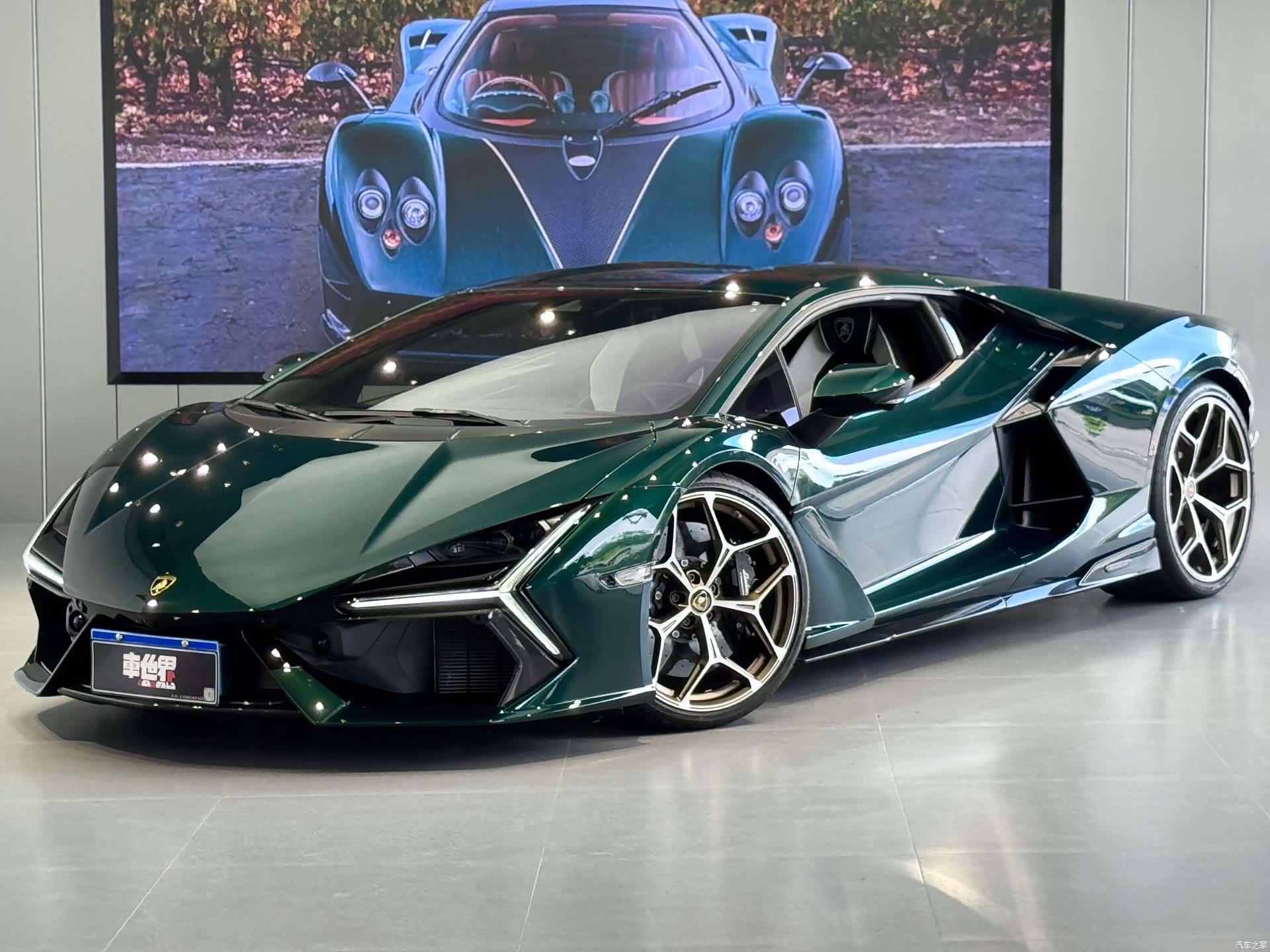 Lamborghini Revuelto, 2025 2