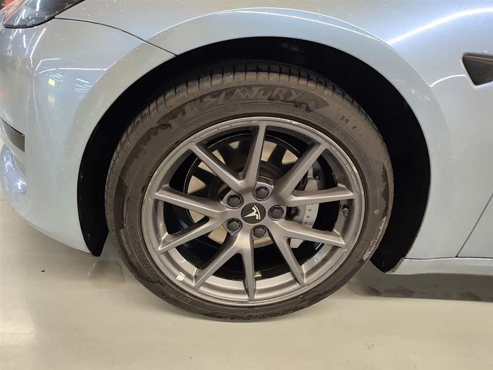 Tesla Model 3 Tesla Model 3