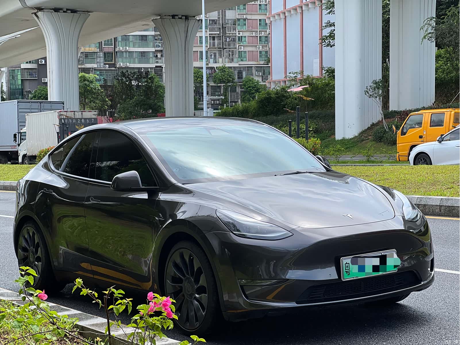 Tesla Model Y, 2022 3