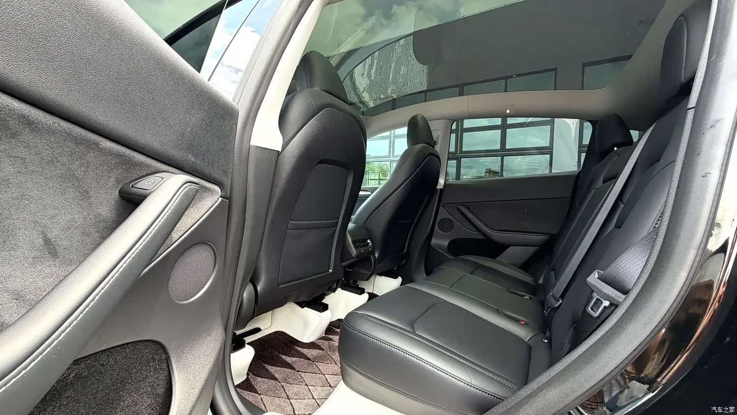 Tesla Model Y, 2023 6