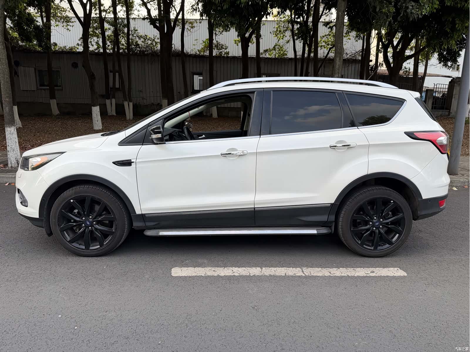 Ford Kuga, 2017 4