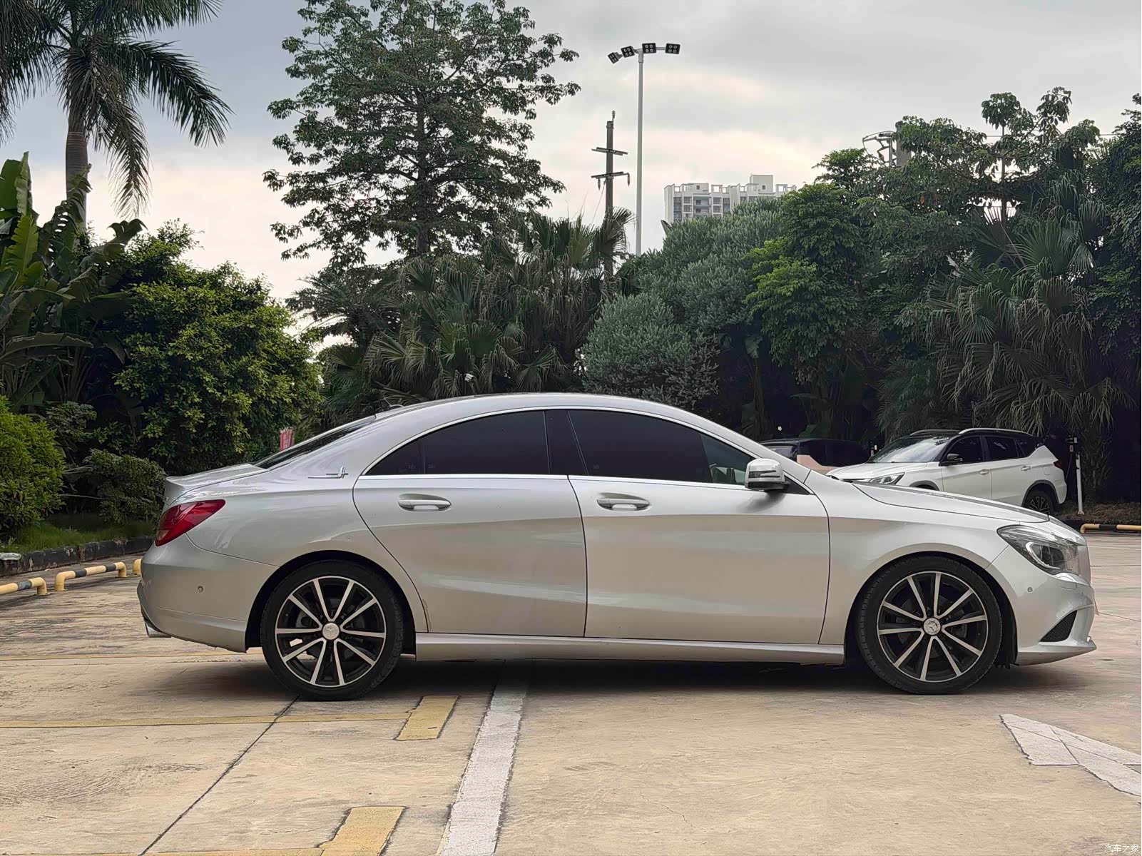 Mercedes-Benz CLA, 2015 4