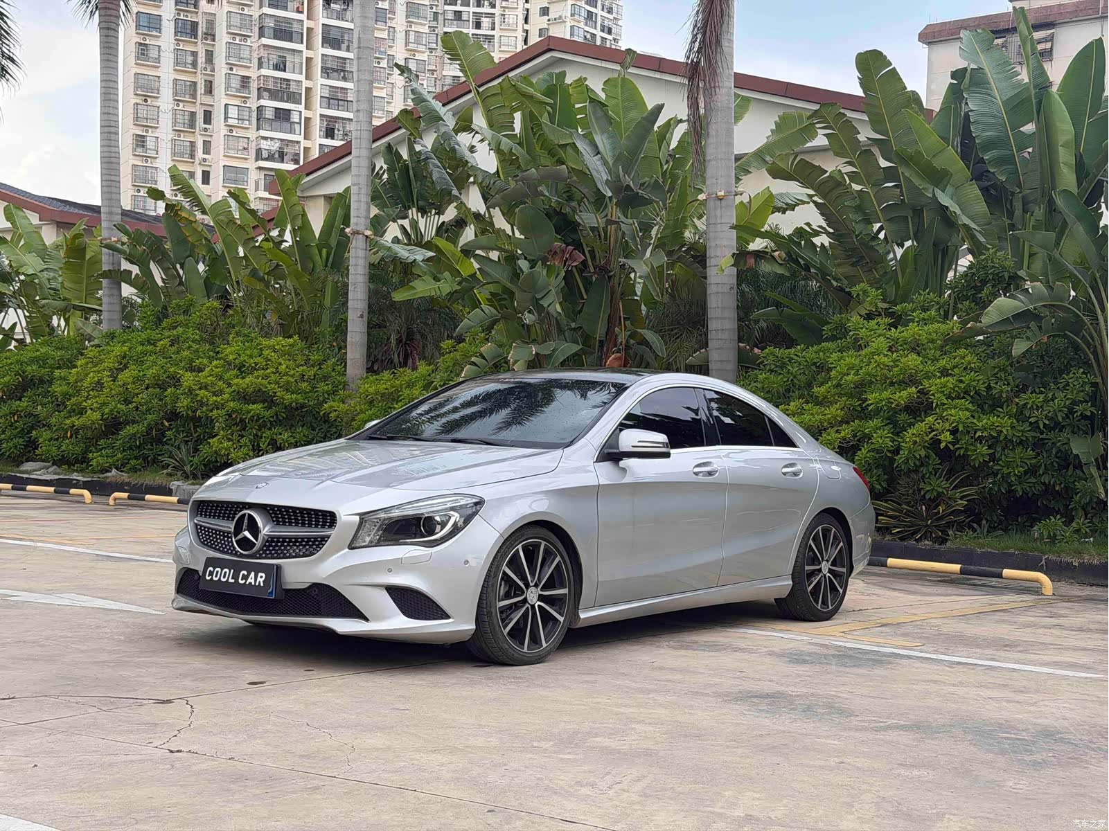 Mercedes-Benz CLA, 2015 1