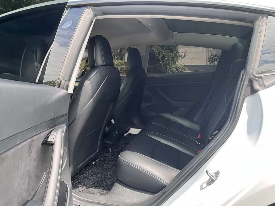 Tesla Model 3 Tesla Model 3