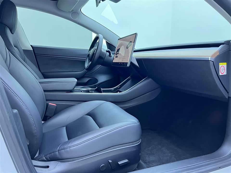 Tesla Model 3 Tesla Model 3