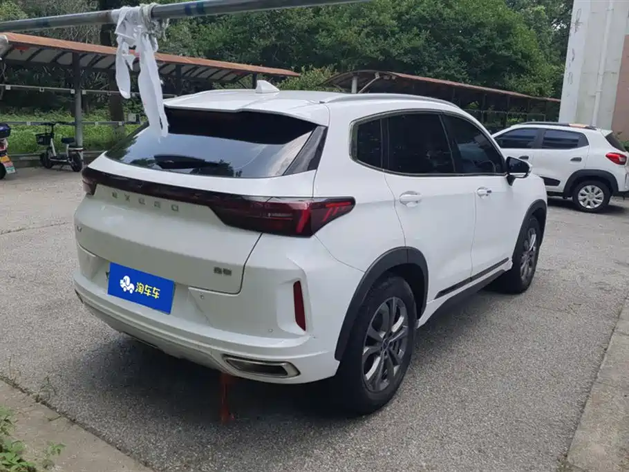 Exeed Chasing the wind