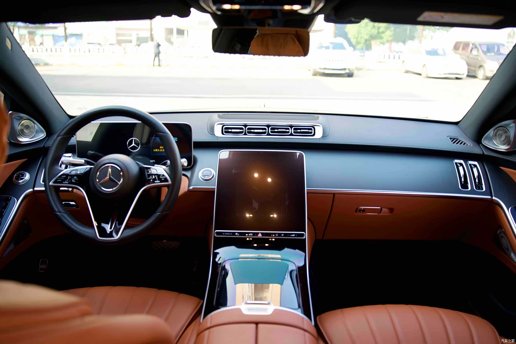 Mercedes-Benz S-Class, 2023 16