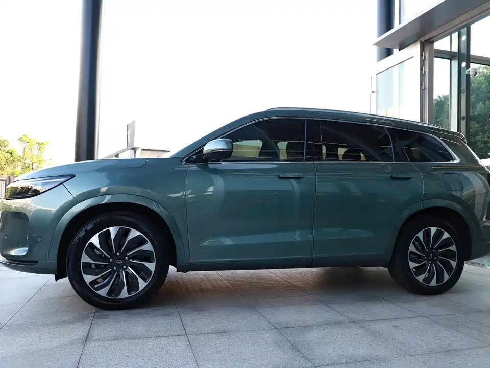 AITO Ask the world M7