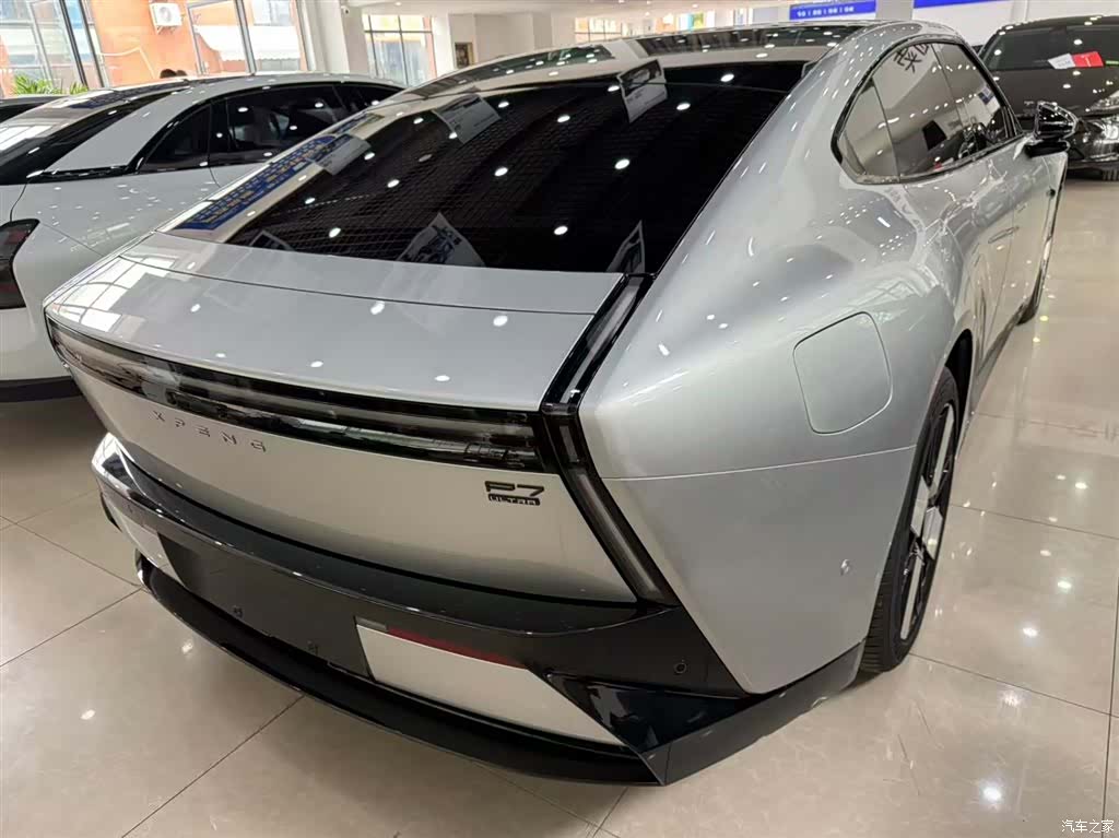 Xpeng P7, 2025 12