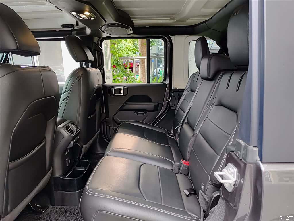 Jeep Wrangler, 2023 8