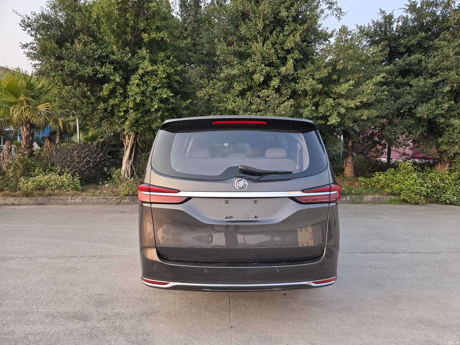 Buick GL8, 2022 4