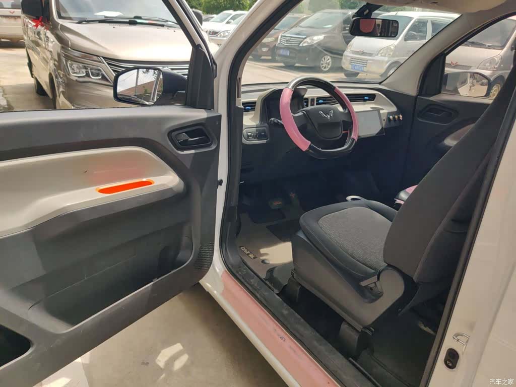 Wuling MINIEV, 2021 11