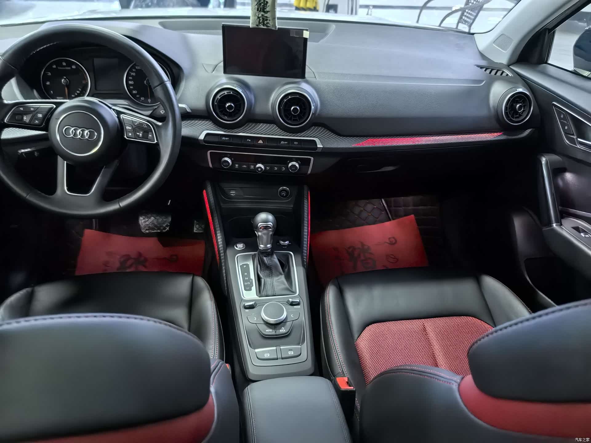 Audi Q2L, 2020 8
