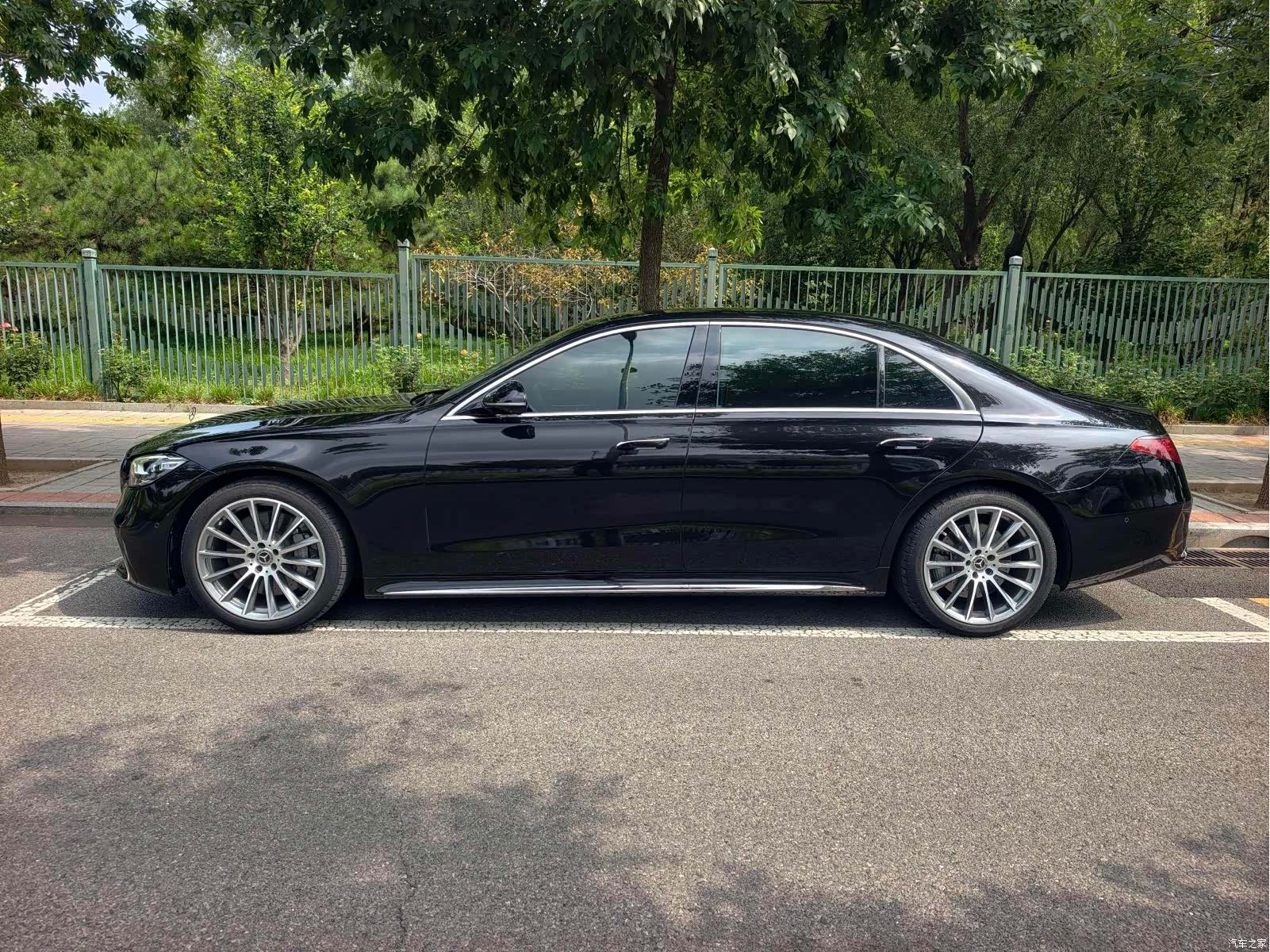 Mercedes-Benz S-Class, 2021 4