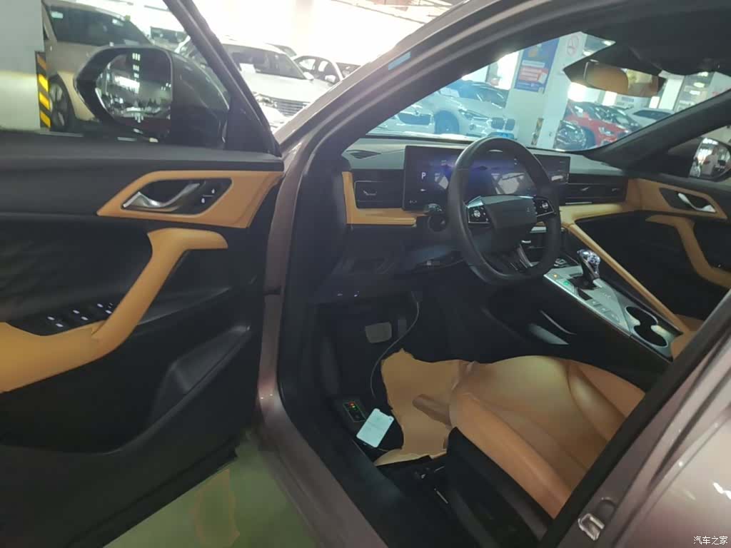 Roewe RX5, 2023 12