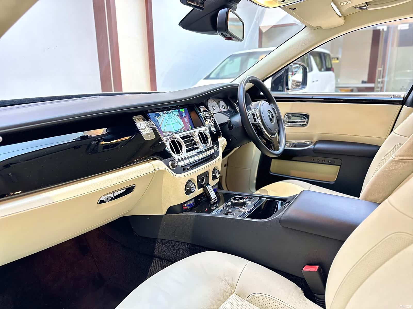 Rolls-Royce Ghost, 2011 7
