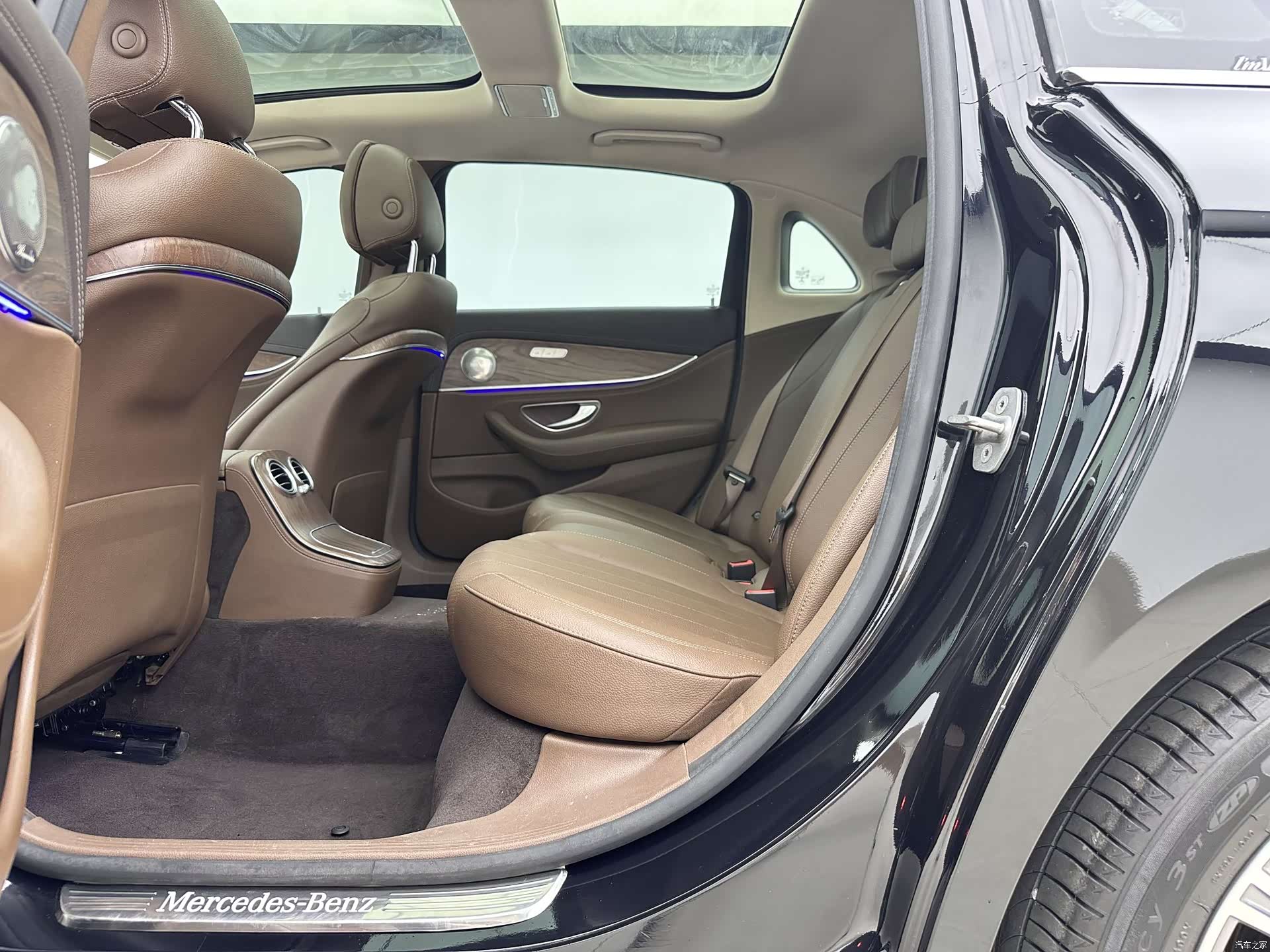 Mercedes-Benz E-Class, 2022 14