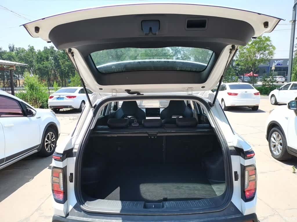 Wuling RS-3, 2020 19