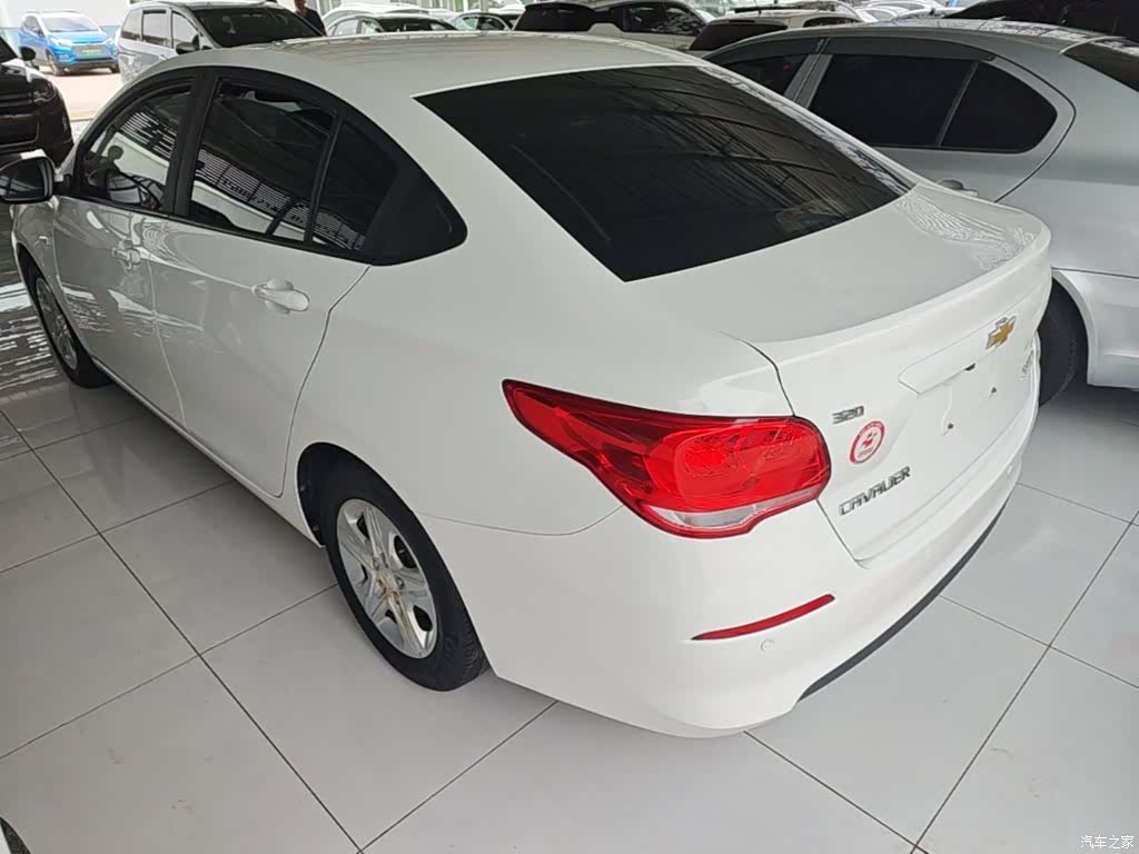 Chevrolet 320, 2018 все фото
