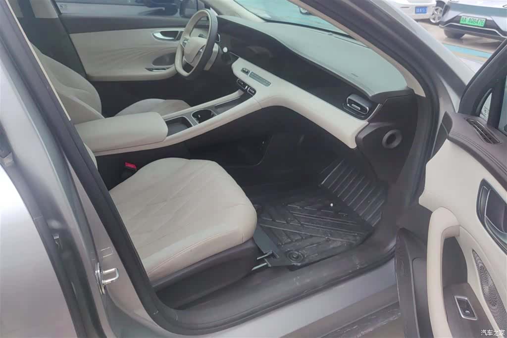 Roewe D7, 2024 8