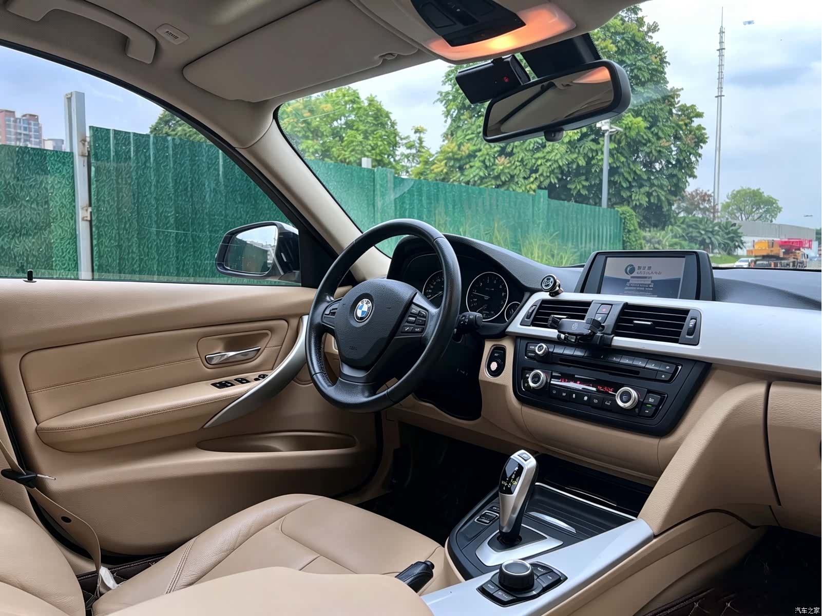 BMW 3 Series, 2013 11