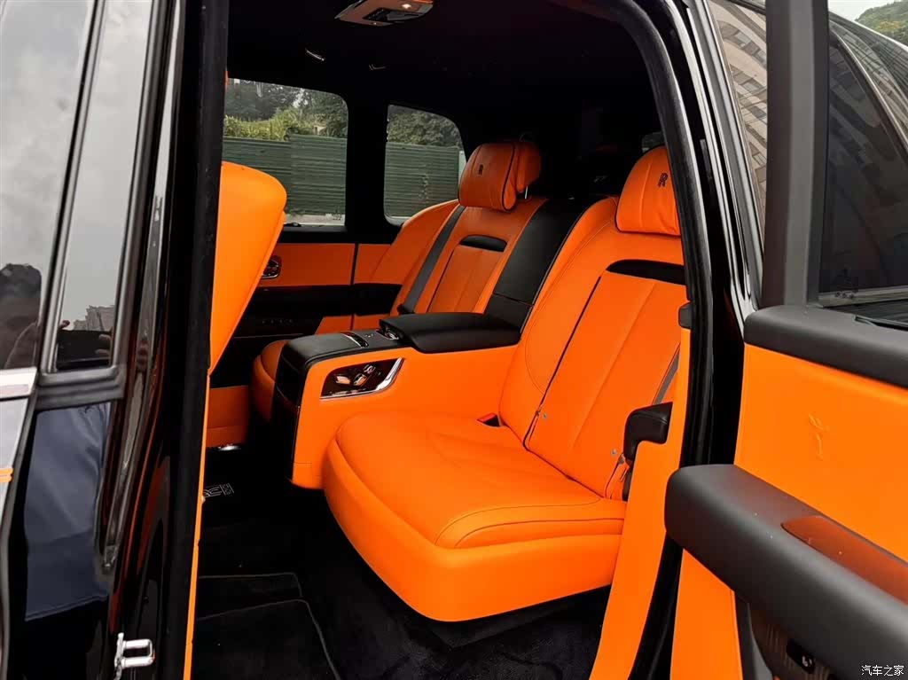 Rolls-Royce Cullinan, 2023 11