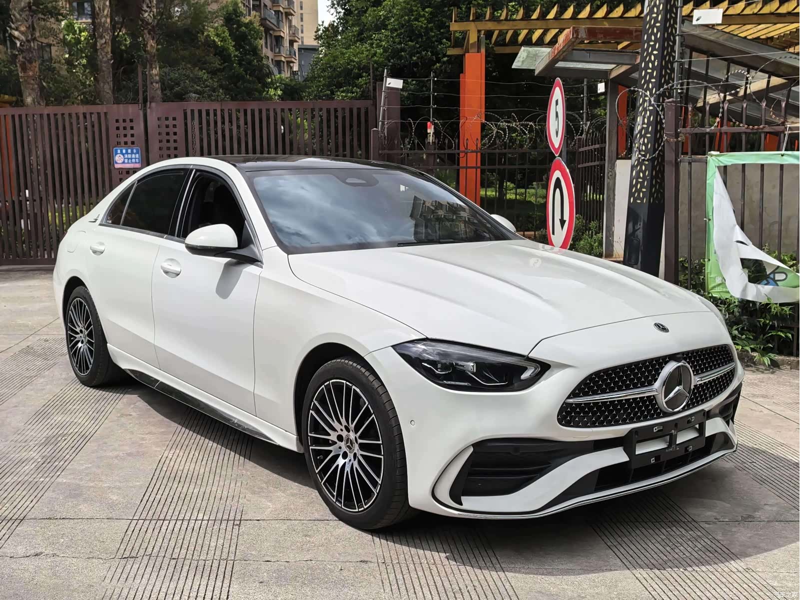 Mercedes-Benz C-Class, 2022 3