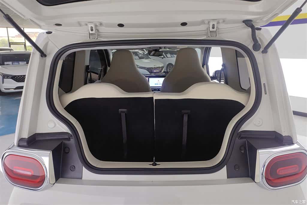 Wuling MINIEV, 2024 4