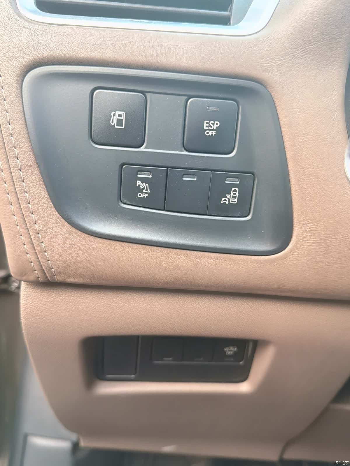 DS 4, 2014 8